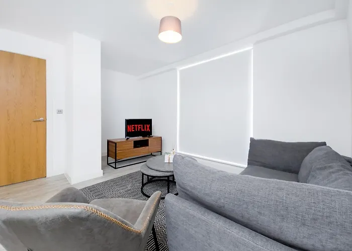 Luxury 2-Bed In Salford Quays 10 Min To Manchester & Mediacity